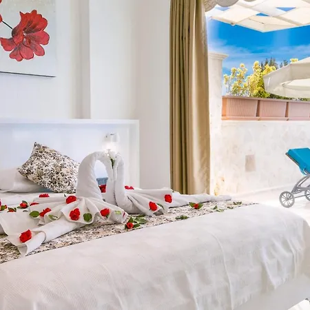 Vilă 2 Bedroom In Uzumlu Village - 1051 *