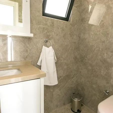 2 Bedroom In Uzumlu Village - 1051